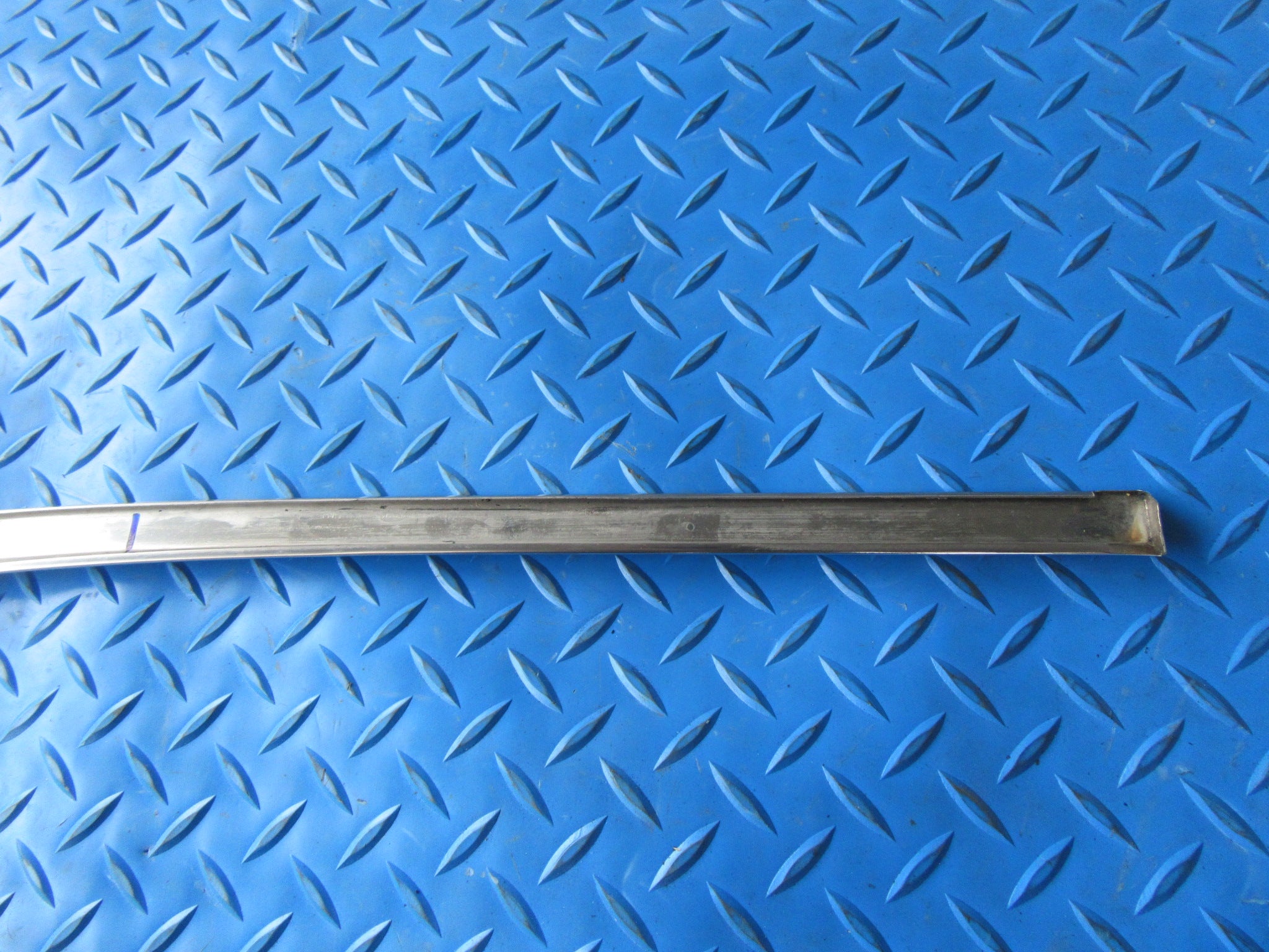 Bentley Continental GT GTC right quarter glass chrome trim #5271
