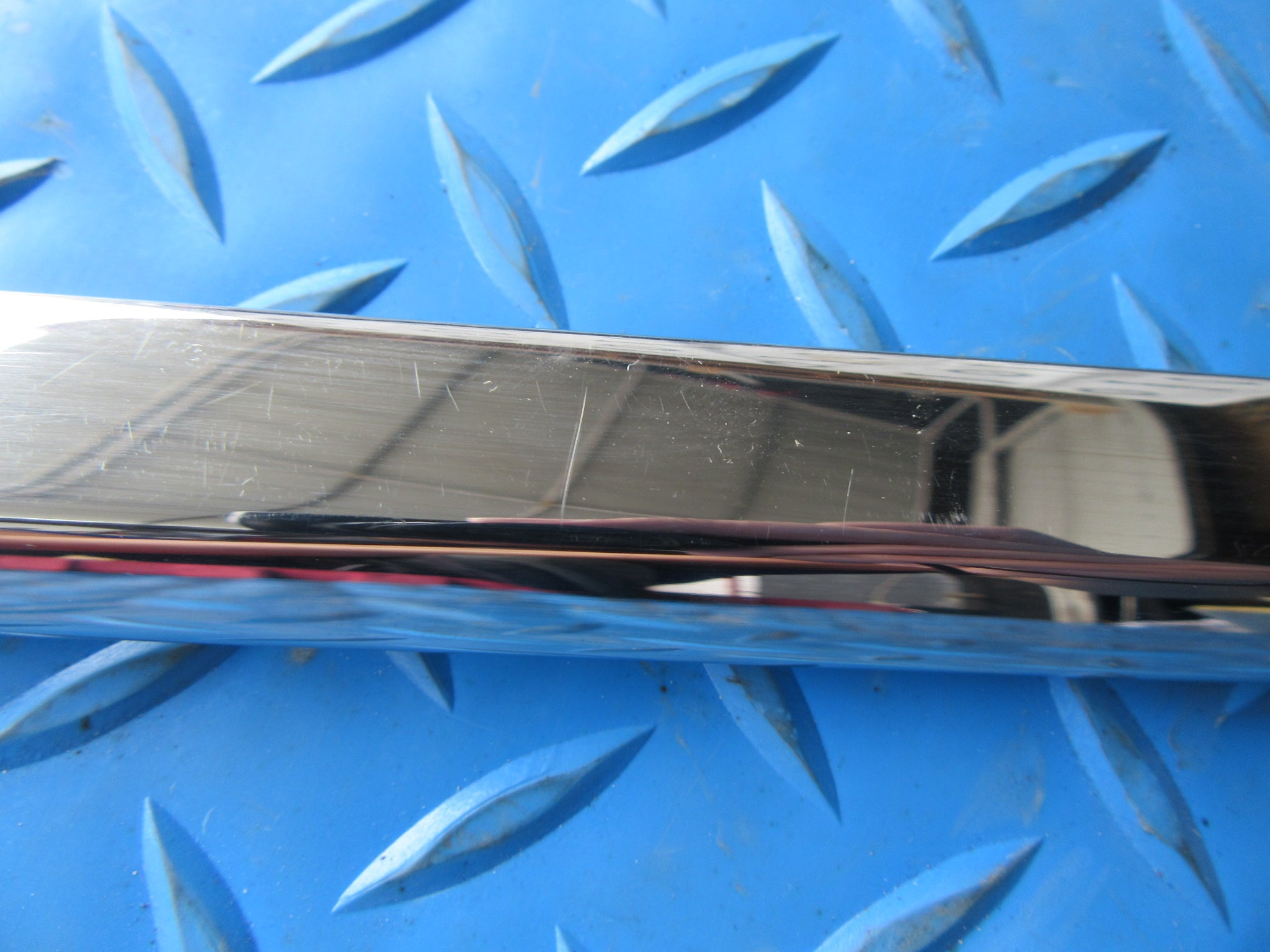 Bentley GT left rear quarter glass chrome trim #2067