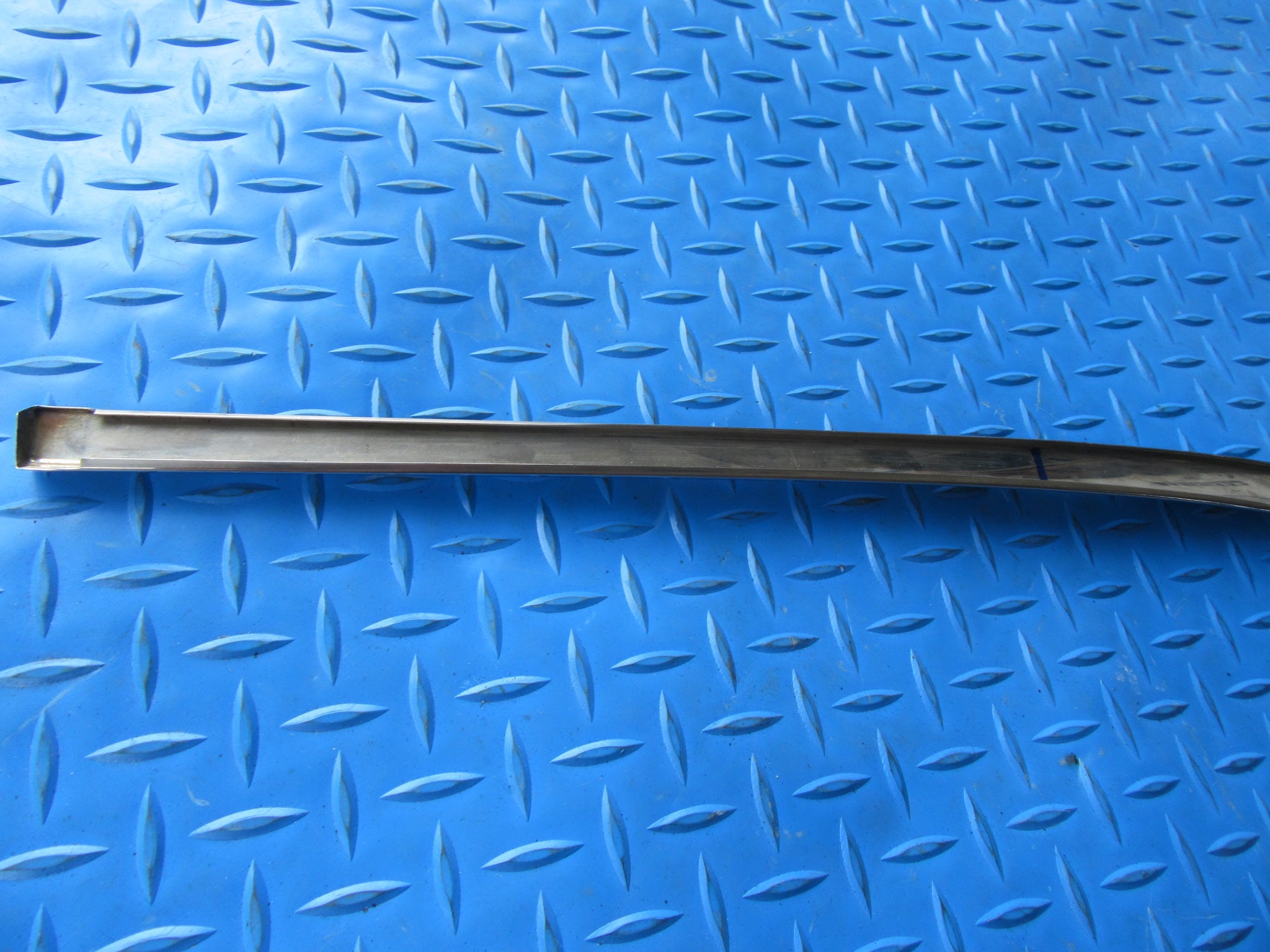 Bentley GT left rear quarter glass chrome trim #2067