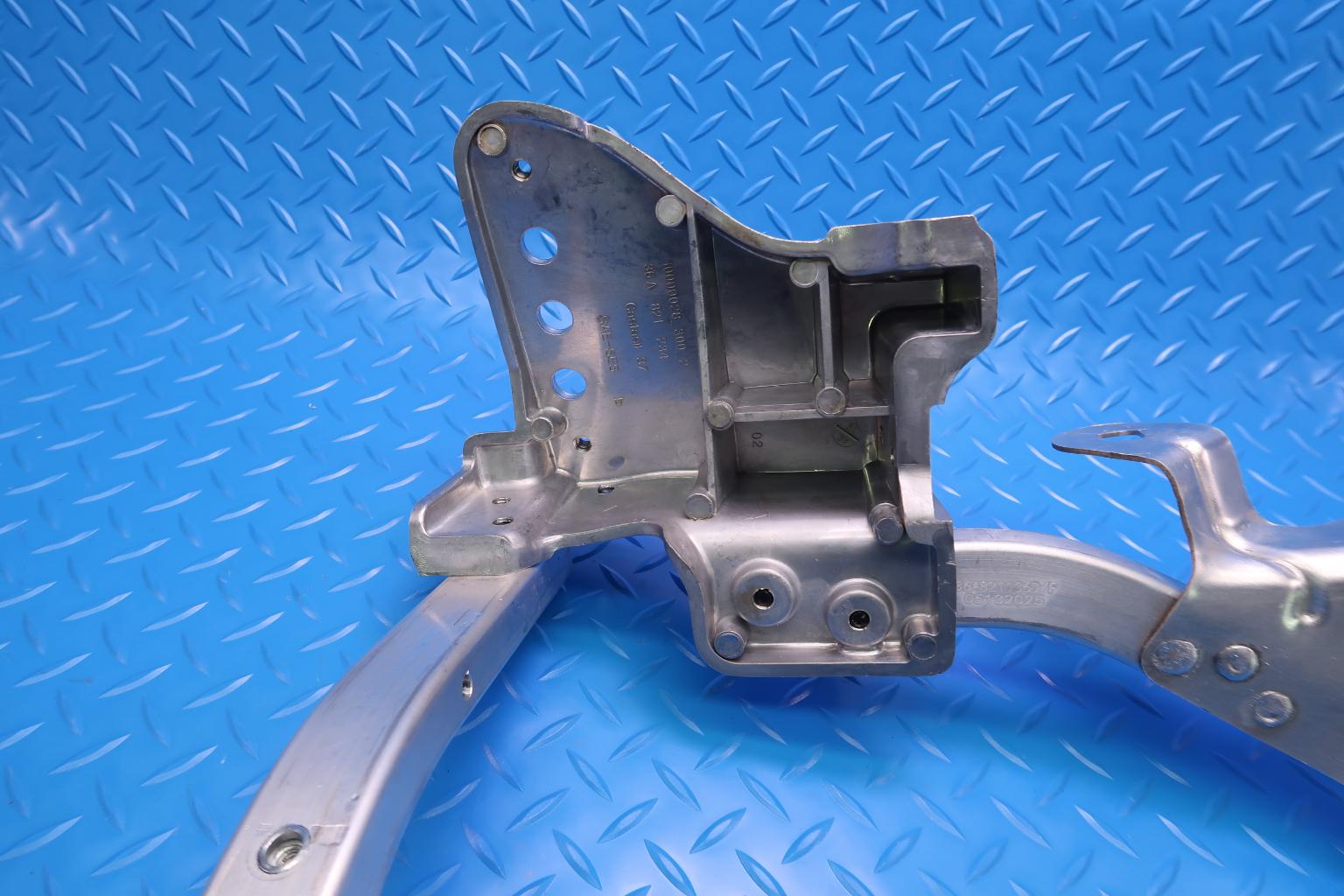 Bentley Bentayga right headlight cross support bracket #12664