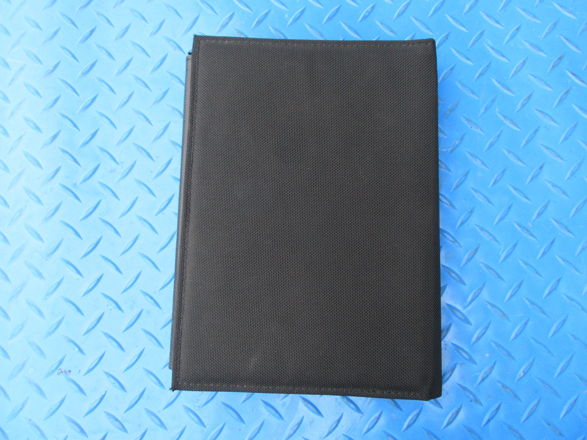 Lamborghini manual pouch with roadside assist booklet #2375