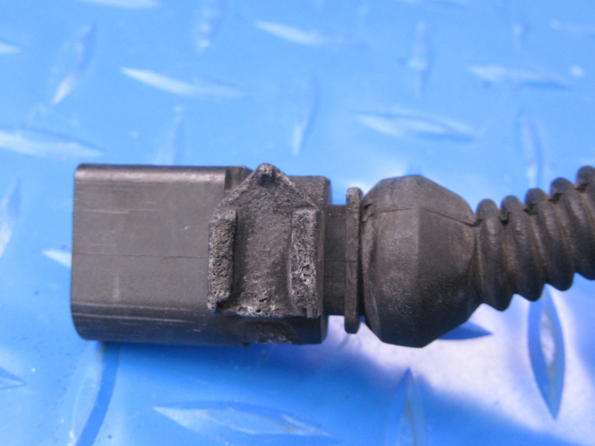Bentley Continental Flying Spur GT GTC right front acceleration sensor #2058