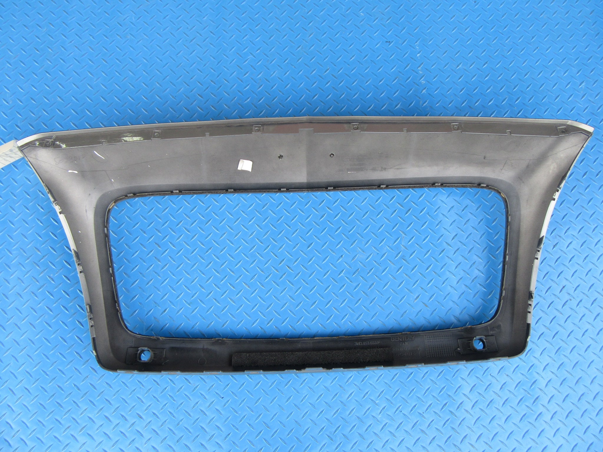 Bentley Continental GT GTC grille surround with wings #2052