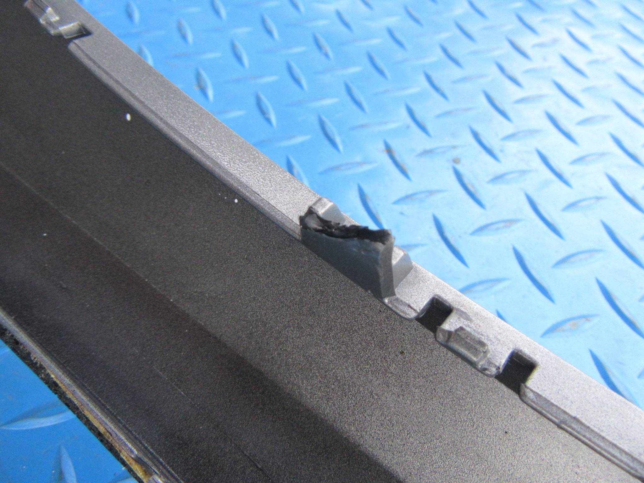 Bentley Continental GT GTC grille surround with wings #2052