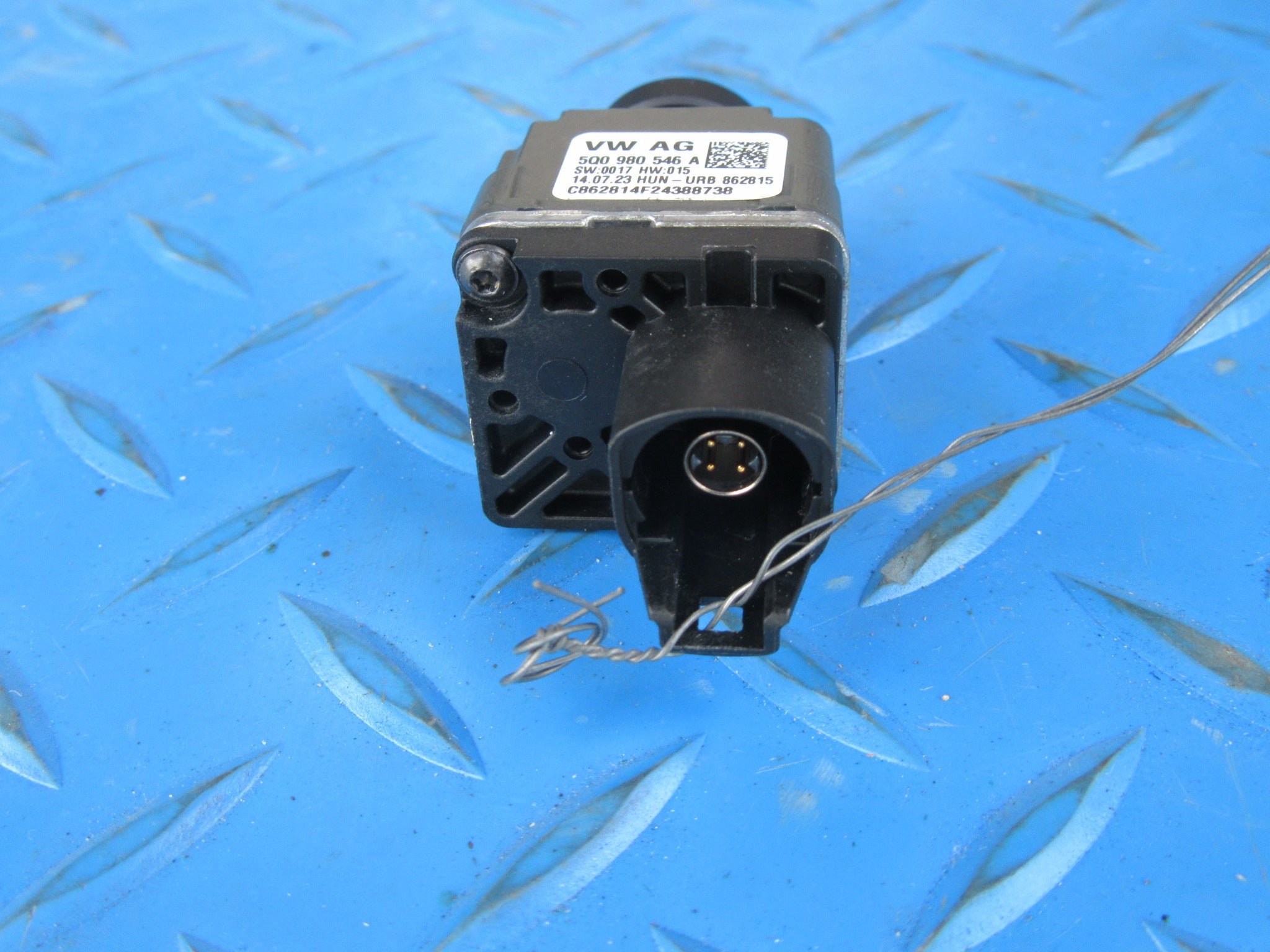 Bentley Bentayga front grille side mirror camera #2654