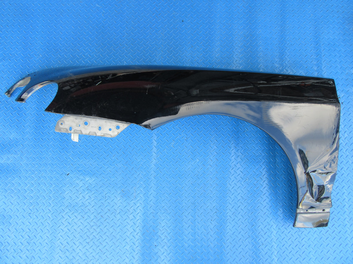 Bentley Continental Flying Spur left fender #2292