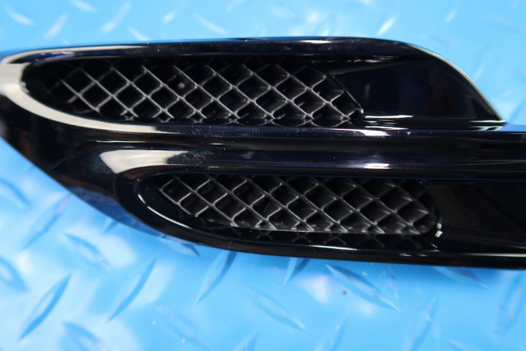 Bentley Continental Gt Gtc black left fender air vent grill 1pc #12300