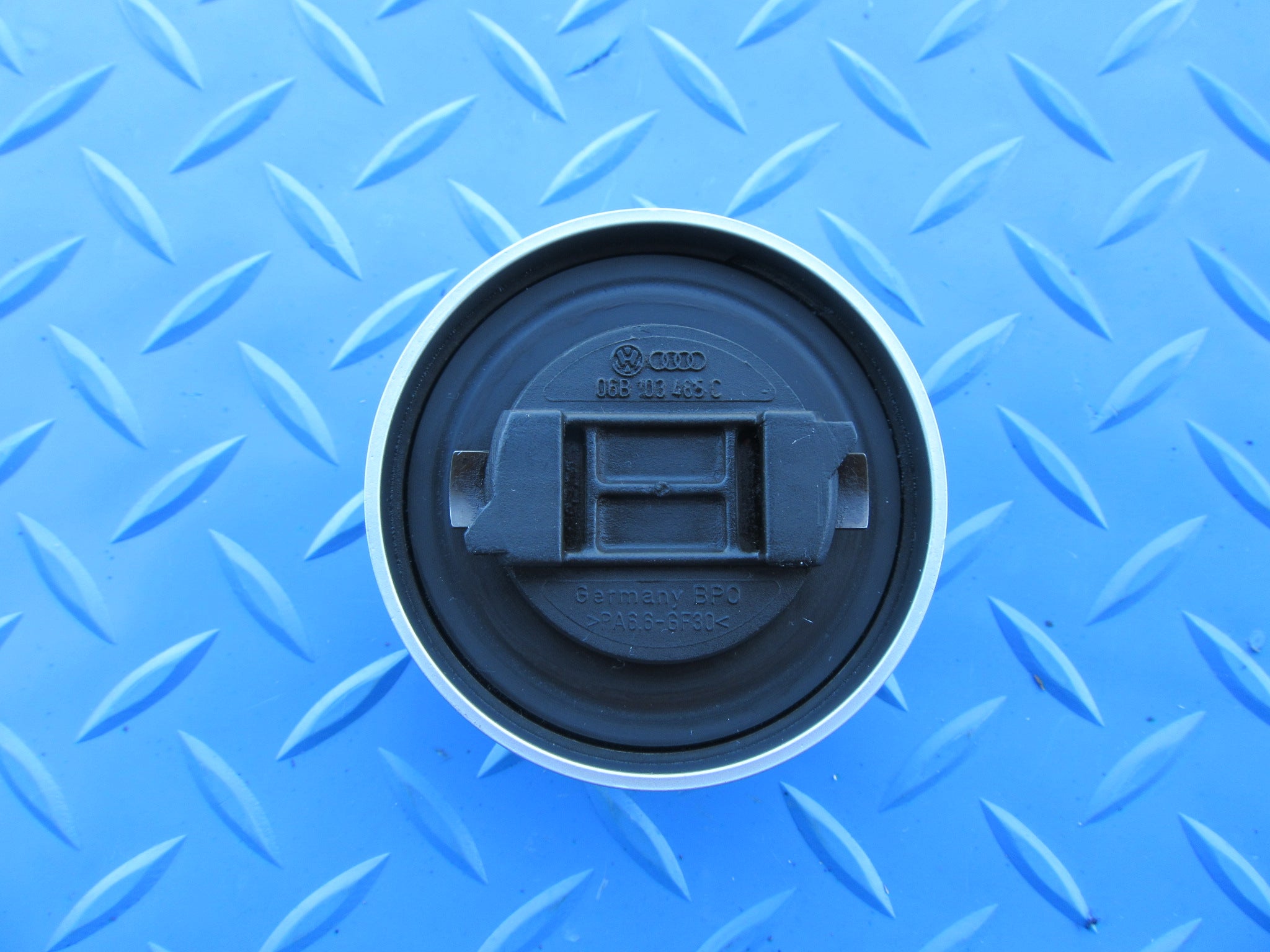 Bentley Continental GT GTC Flying Spur engine oil cap #2037