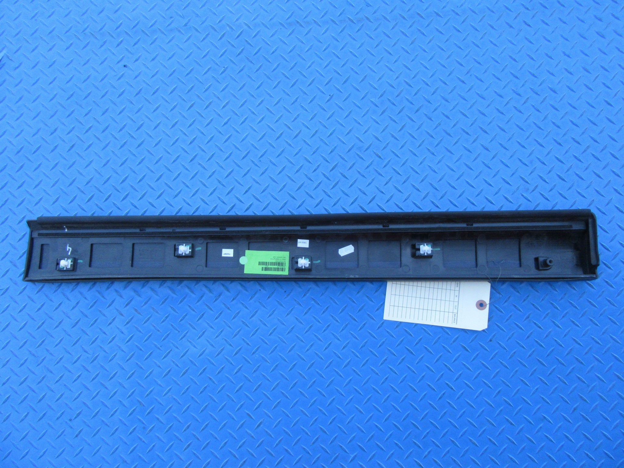 Rolls Royce Cullinan right rear door rub strip trim #2086