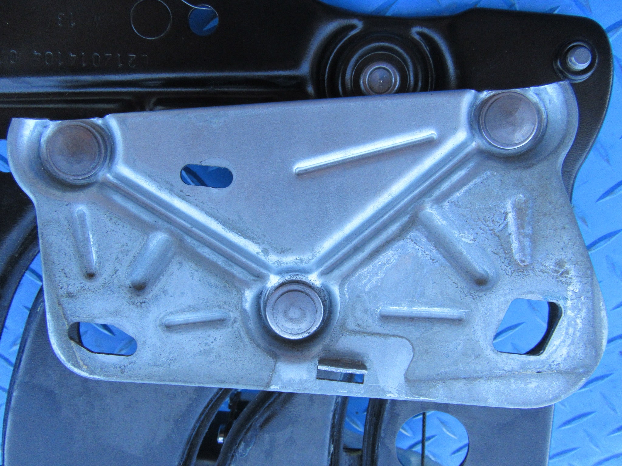 Bentley Continental GT right rear window regulator with motor #2026