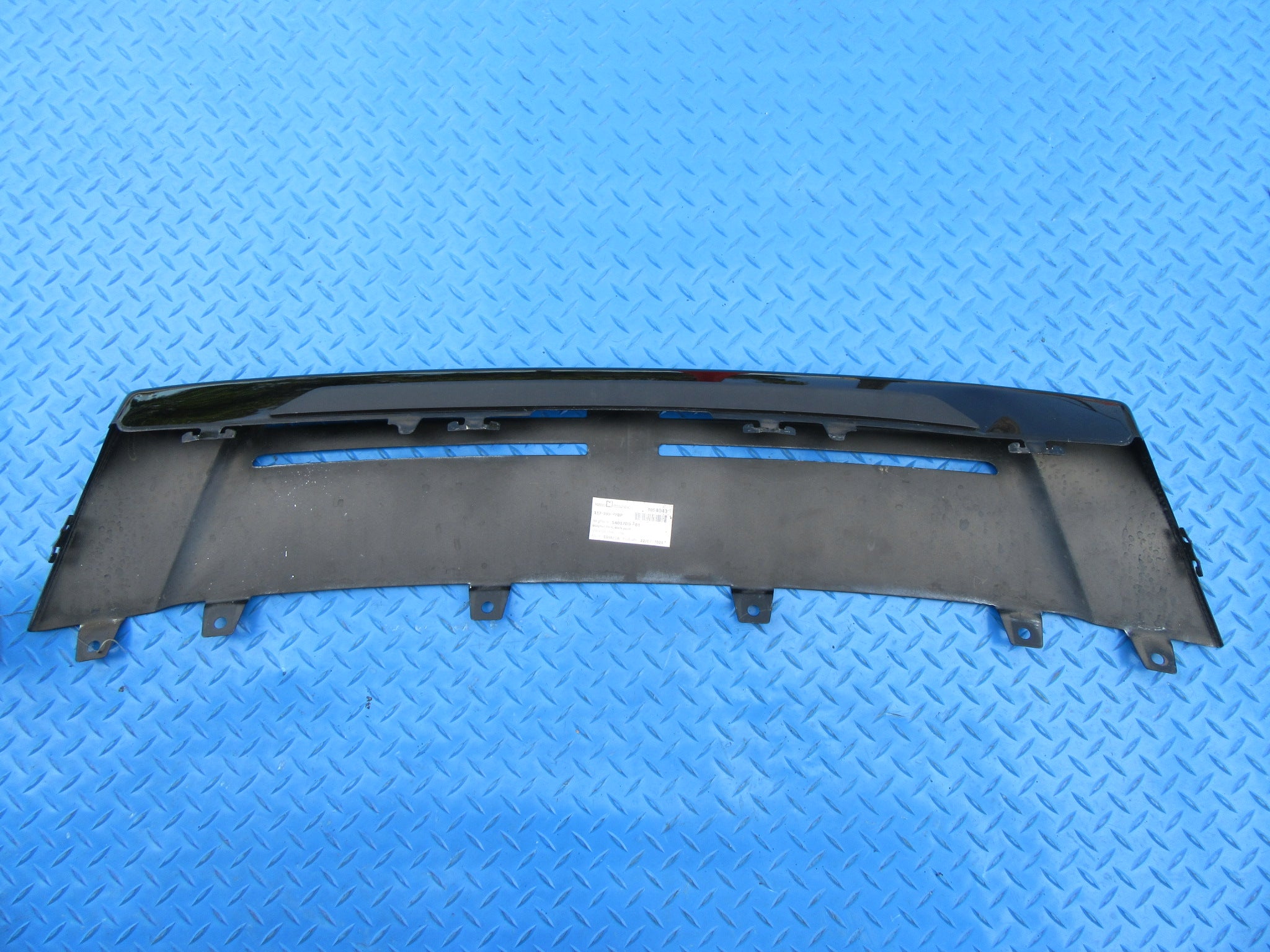 Rolls Royce Cullinan front bumper lower trim lip skid plate Black Badge #2006