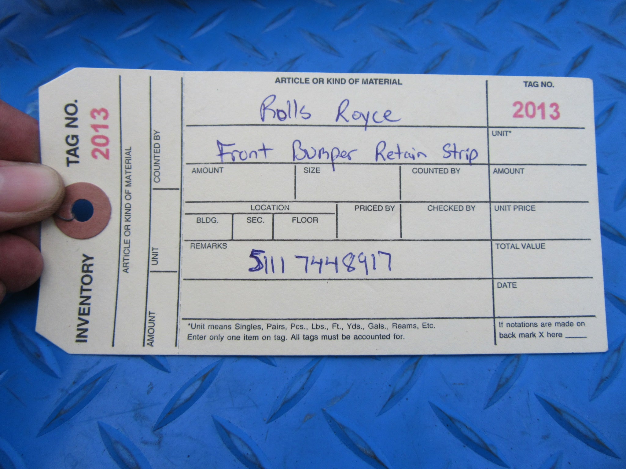 Rolls Royce Cullinan front bumper retaining strip #2013