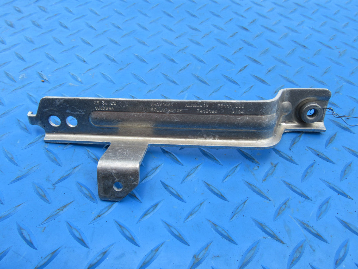 Rolls Royce Phantom Ghost Cullinan right front crash box vertical connect bracket #2017