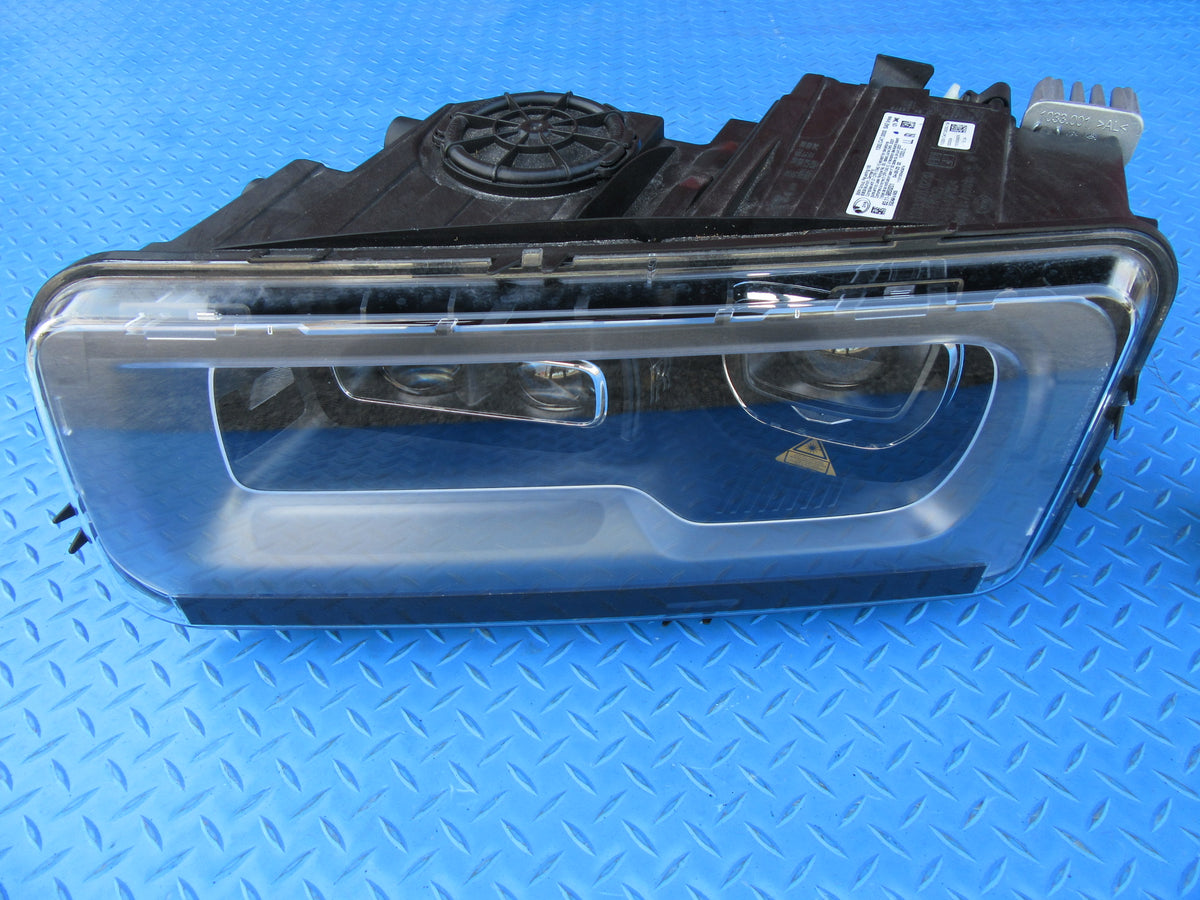 Rolls Royce Cullinan left headlight #2020