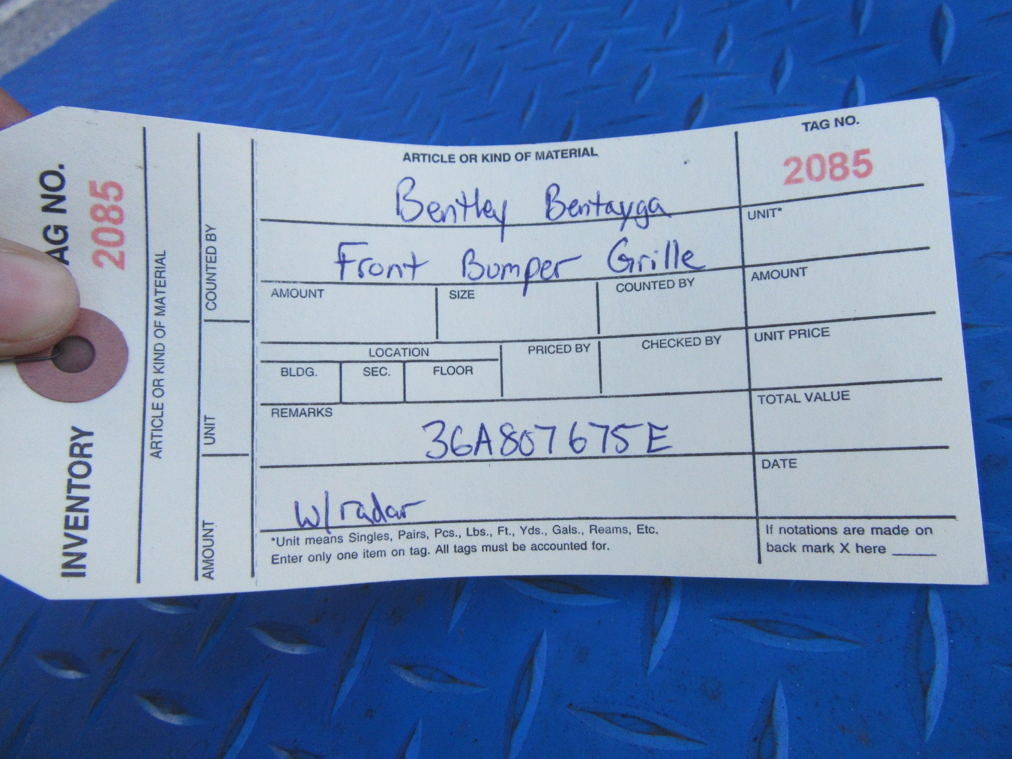 Bentley Bentayga left front bumper black grille #2085