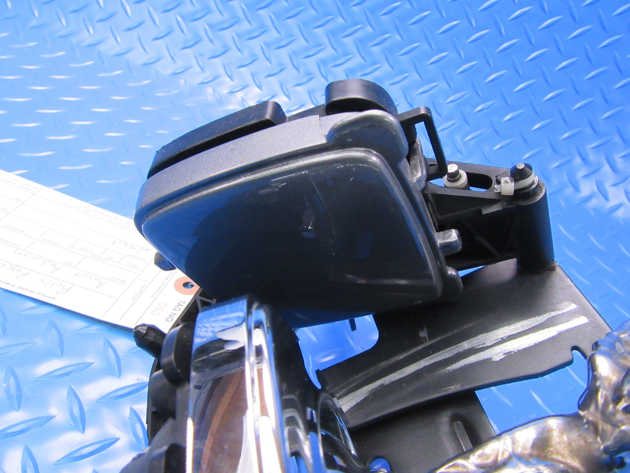 Rolls Royce Cullinan left rear bumper end panel #0065