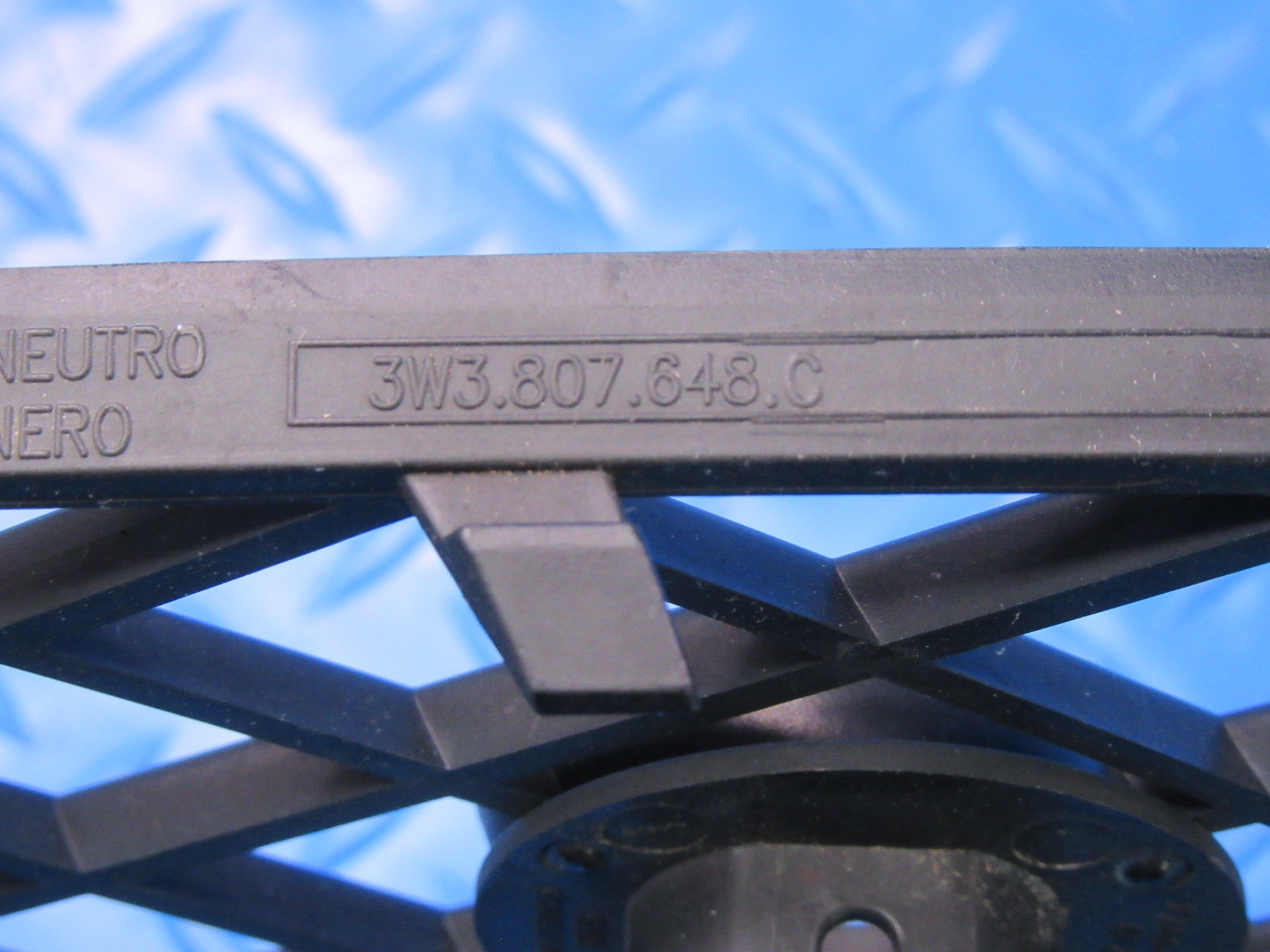 Bentley Continental GT GTC right V8 front bumper grille #0053