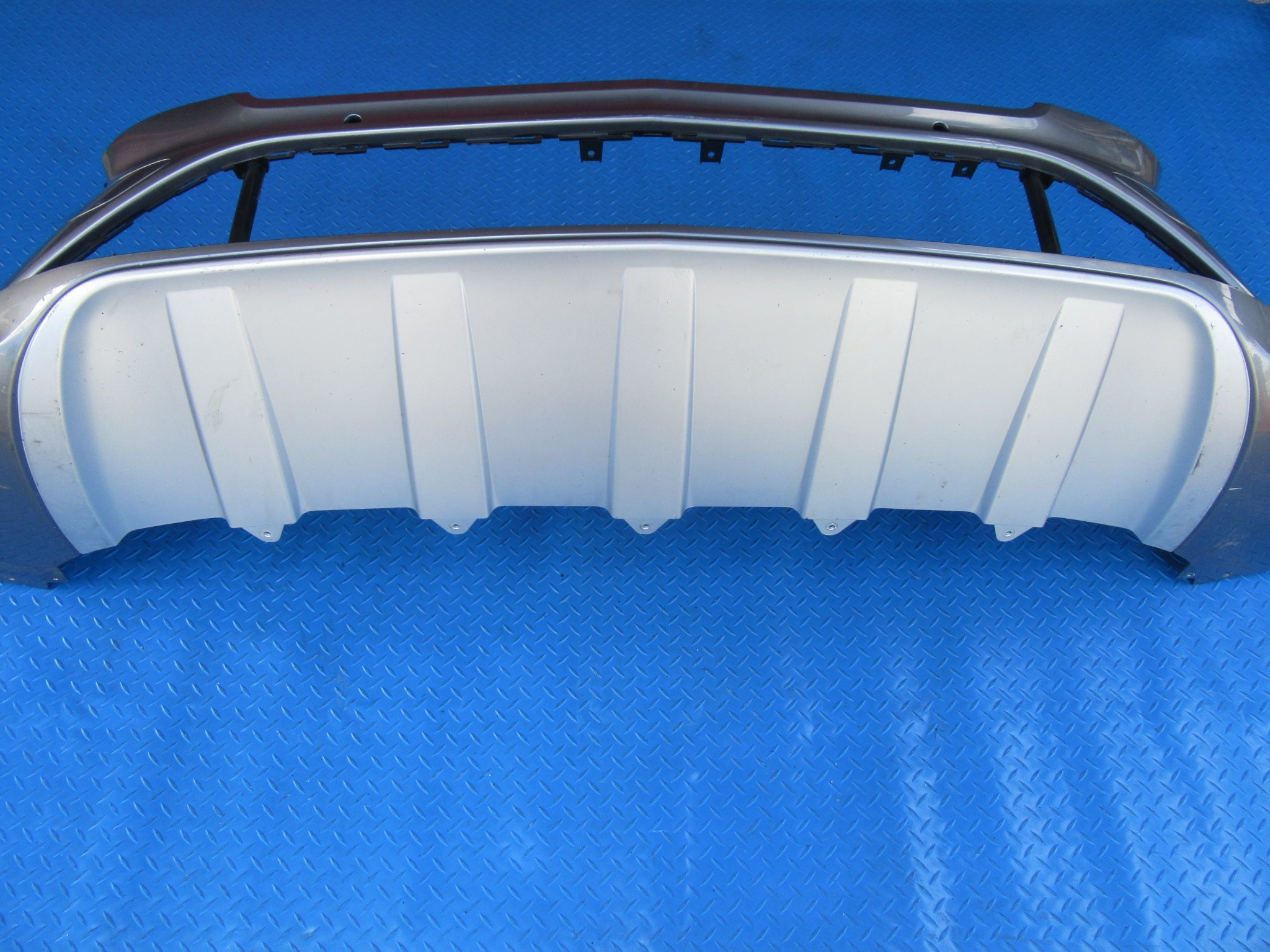 Bentley Bentayga front bumper cover #0077