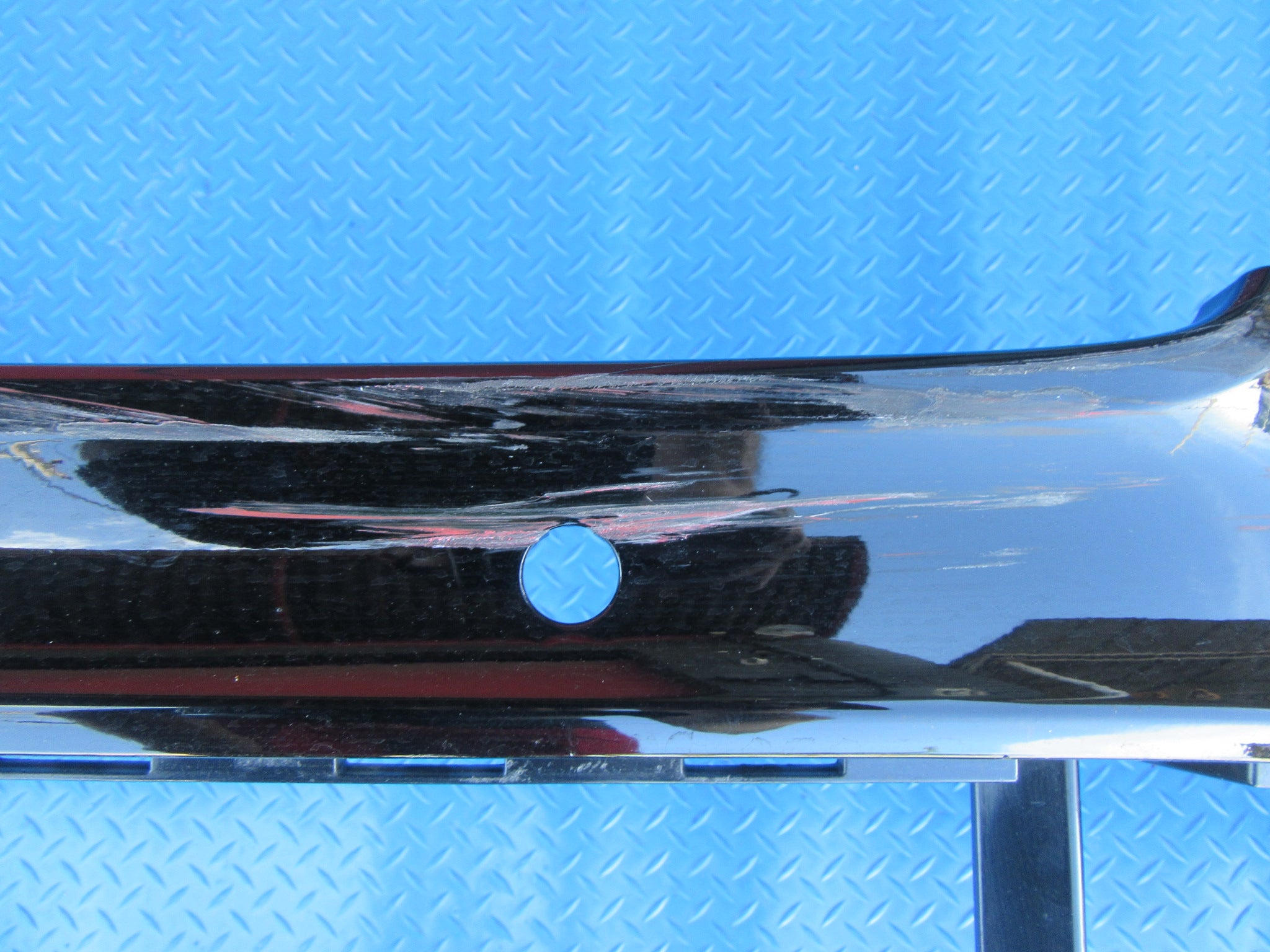 Bentley Bentayga front bumper cover #0076