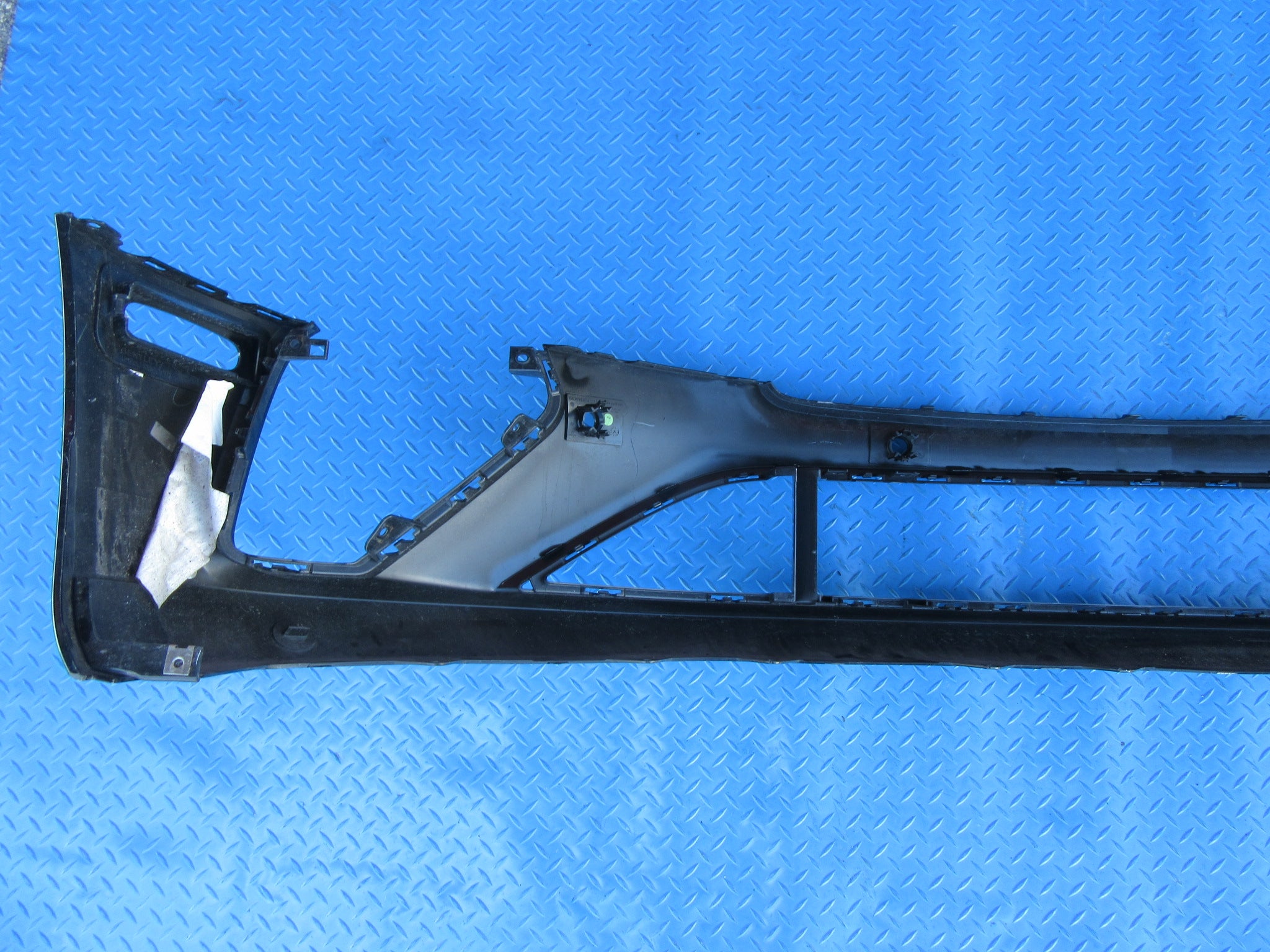 Bentley Bentayga front bumper cover #0076