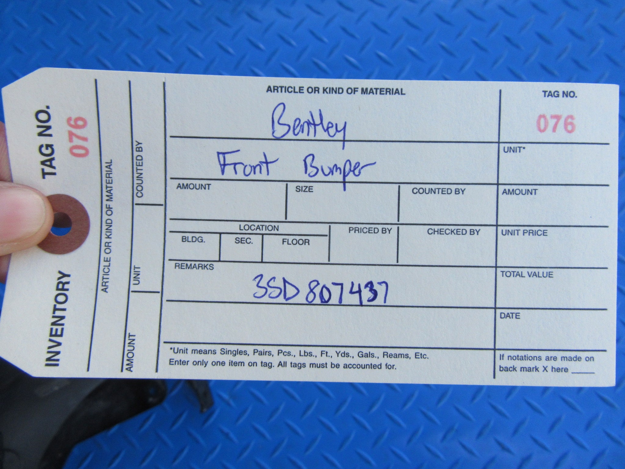 Bentley Bentayga front bumper cover #0076