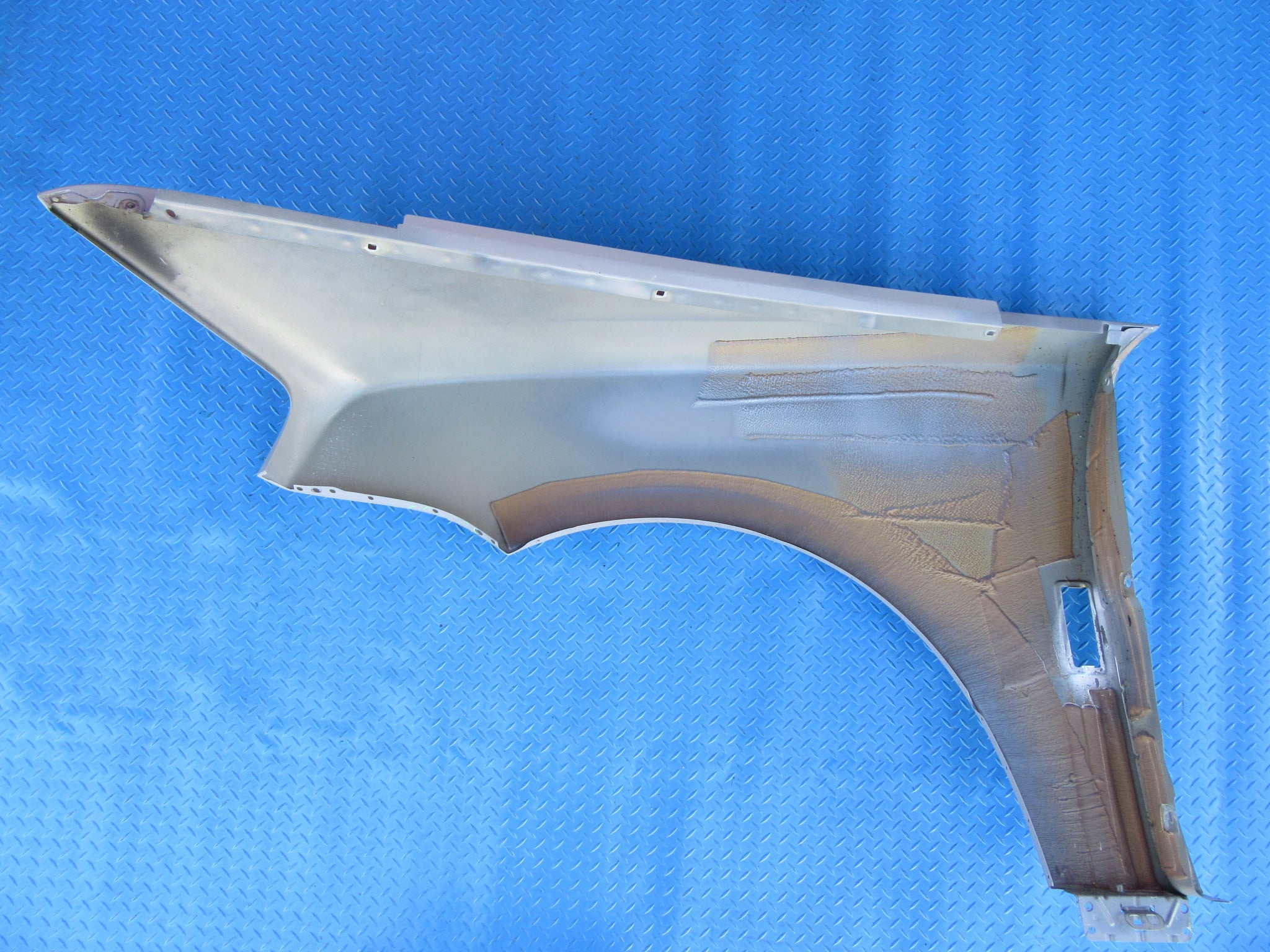 Rolls Royce Cullinan right fender #0079