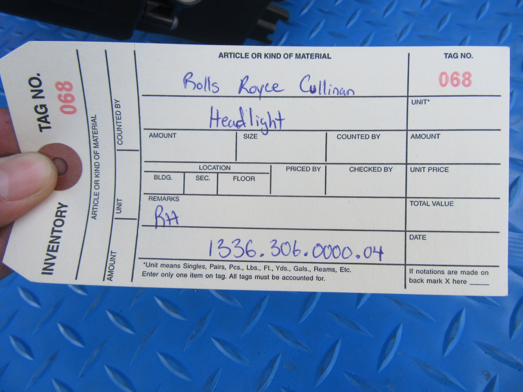 Rolls Royce Cullinan right headlight #0068