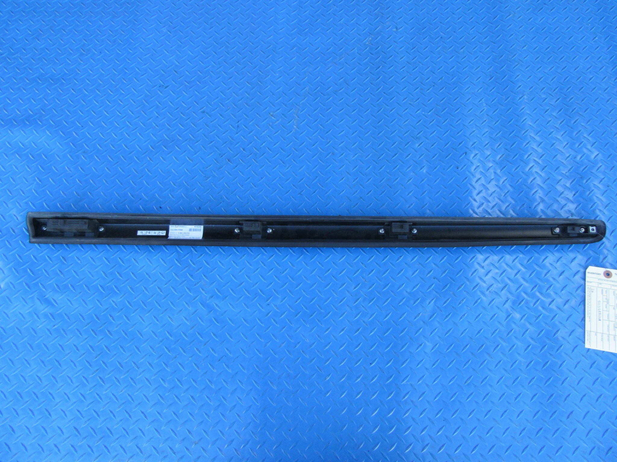 Rolls Royce Cullinan Black Badge left front door side rub strip #0074
