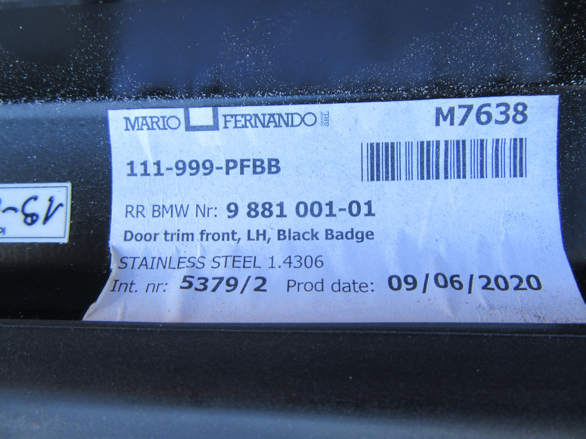 Rolls Royce Cullinan Black Badge left front door side rub strip #0074