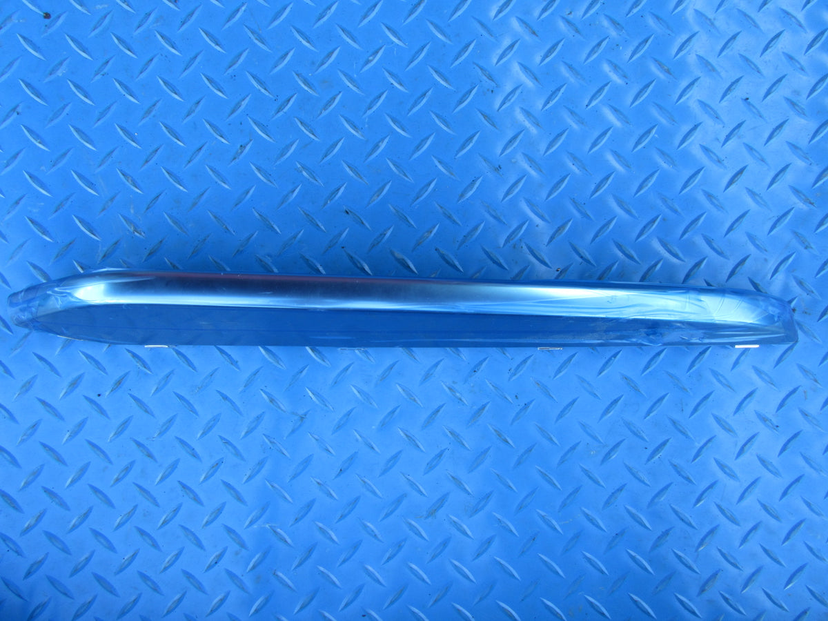 Rolls Royce Cullinan left front bumper chrome grille trim NEW #0067