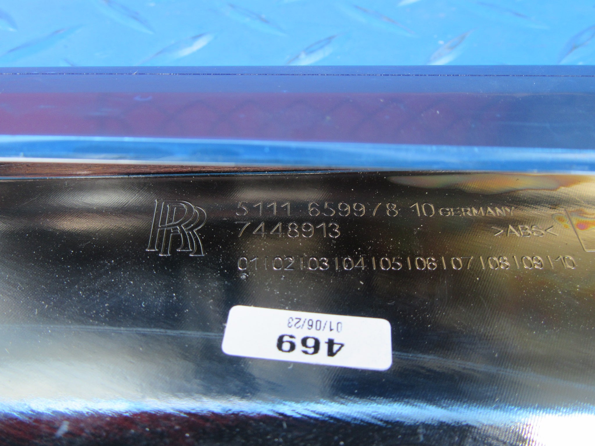 Rolls Royce Cullinan left front bumper chrome grille trim NEW #0067