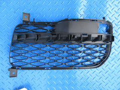 Rolls Royce Cullinan right front bumper grille NEW #0071