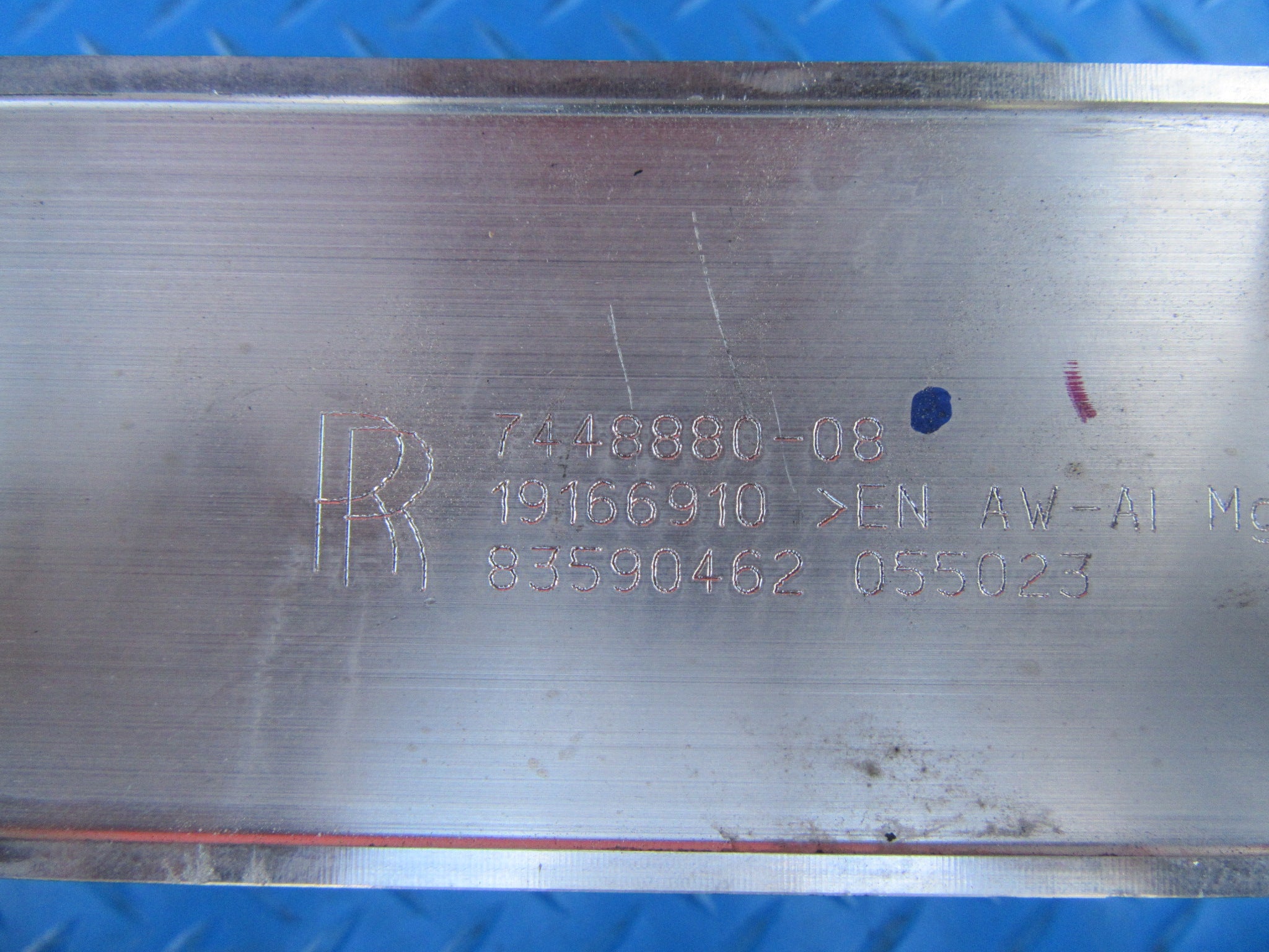 Rolls Royce Cullinan right crash box bracket #0086