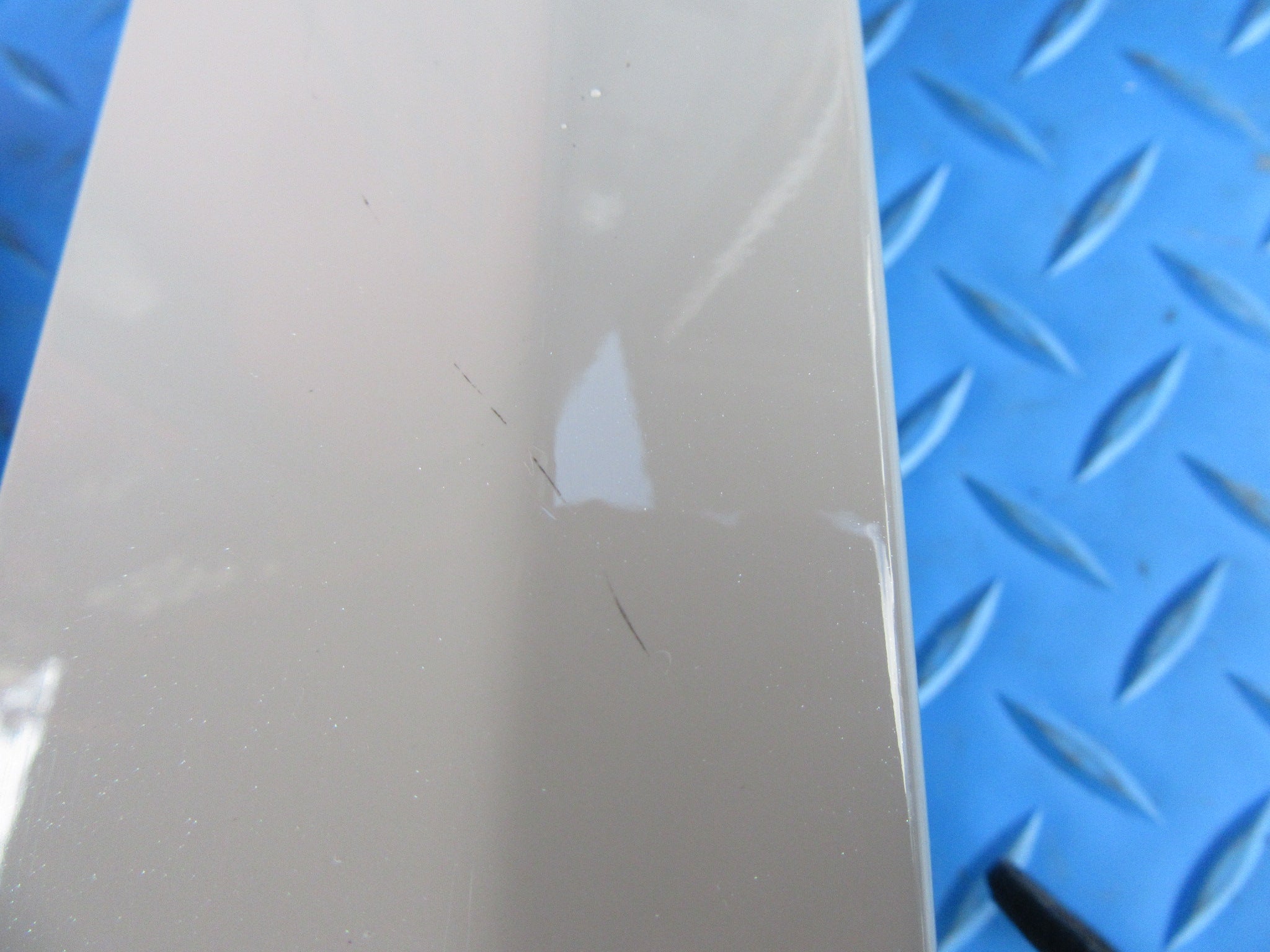 Rolls Royce Cullinan left rear bumper end panel #0065