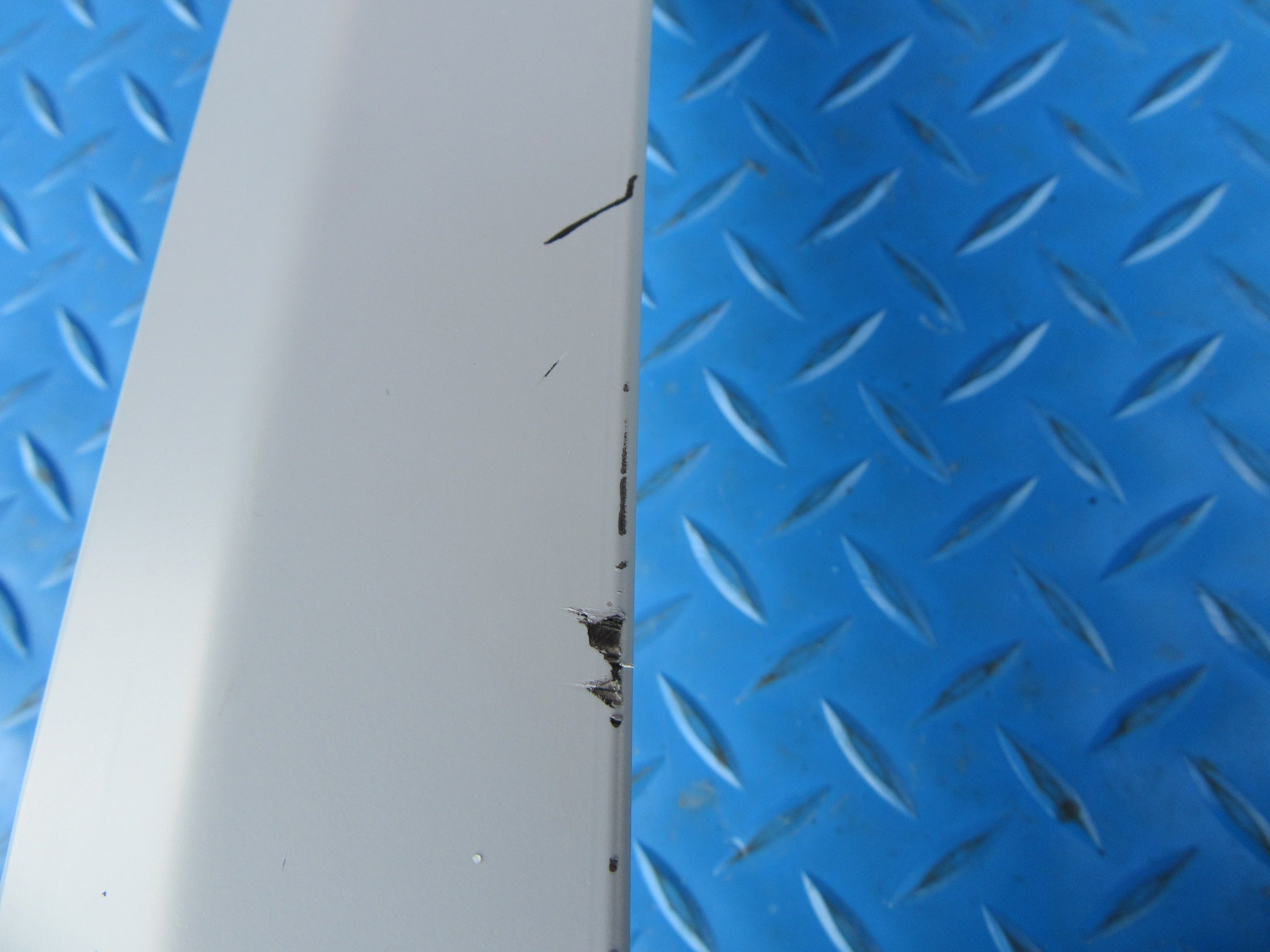 Rolls Royce Cullinan right rear bumper end panel NEW #0064