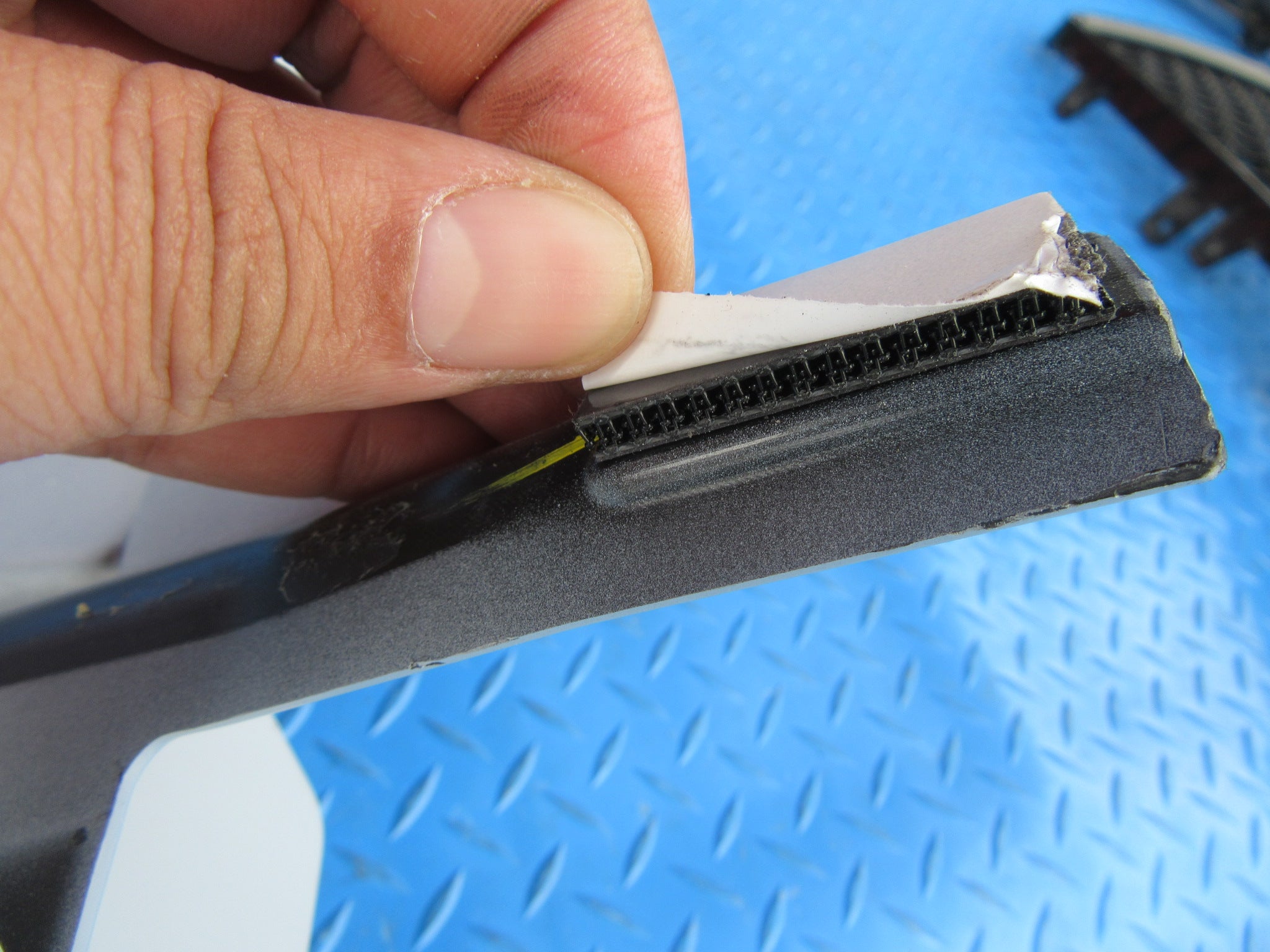 Rolls Royce Cullinan right rear bumper end panel NEW #0064