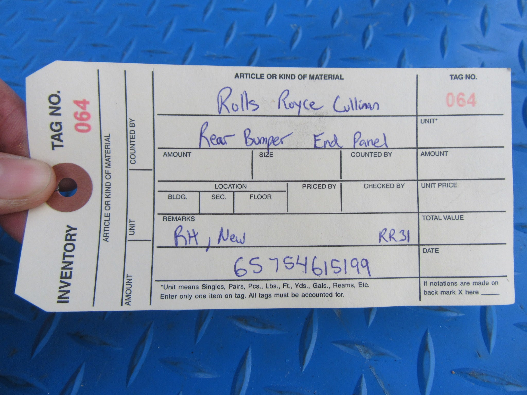 Rolls Royce Cullinan right rear bumper end panel NEW #0064