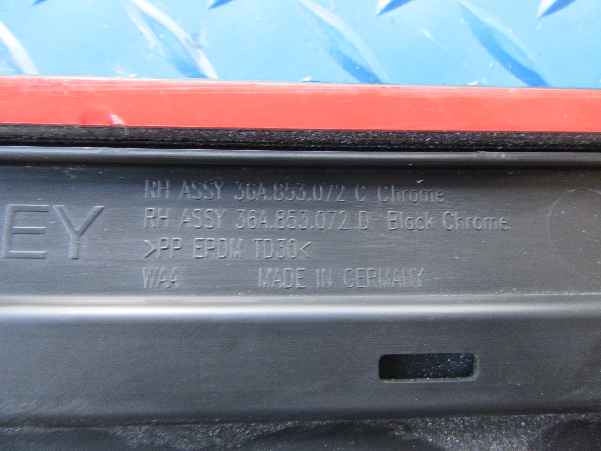 Bentley Bentayga right front door trim panel NEW #0088