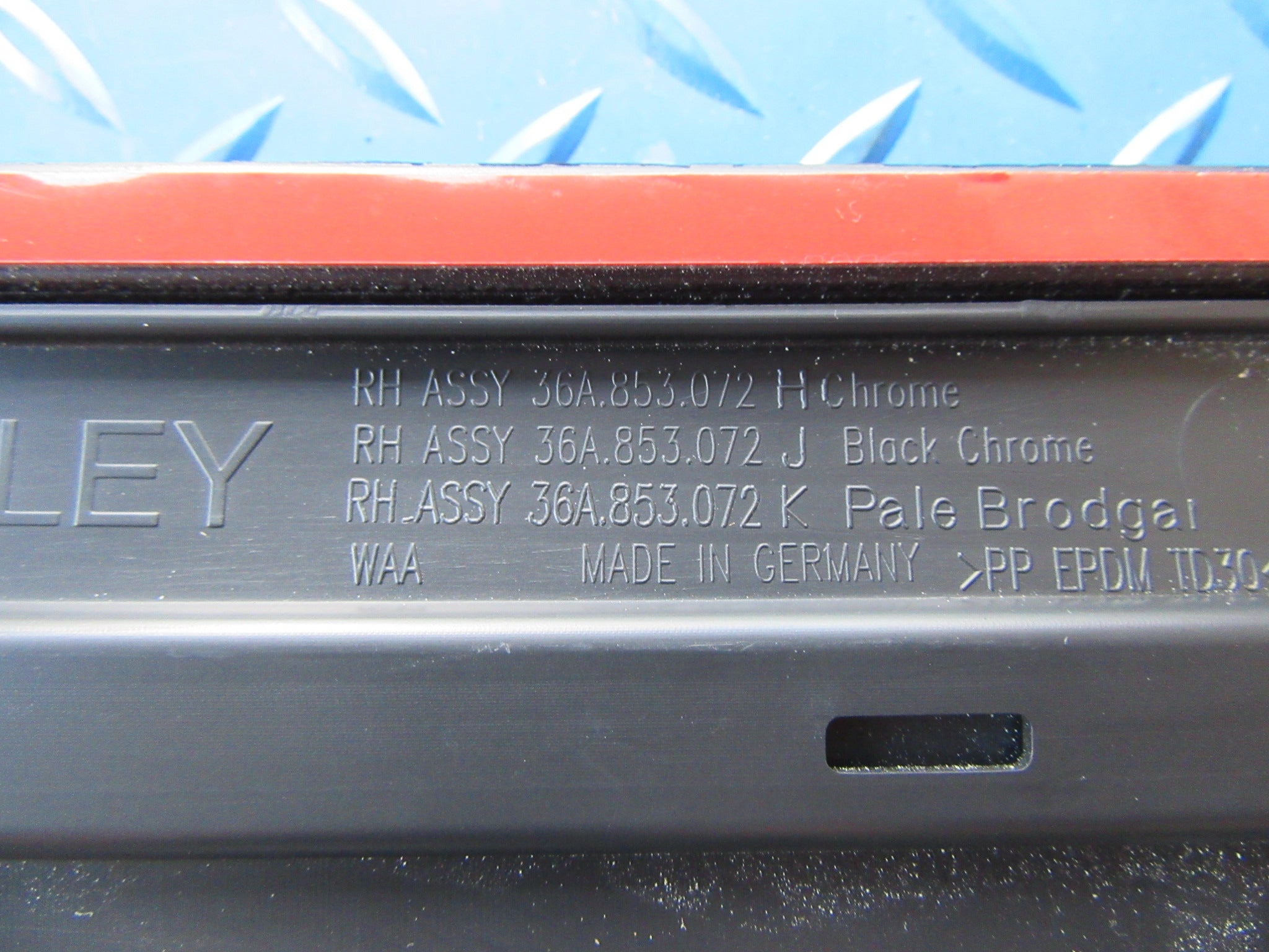 Bentley Bentayga right front door lower trim panel NEW #0089