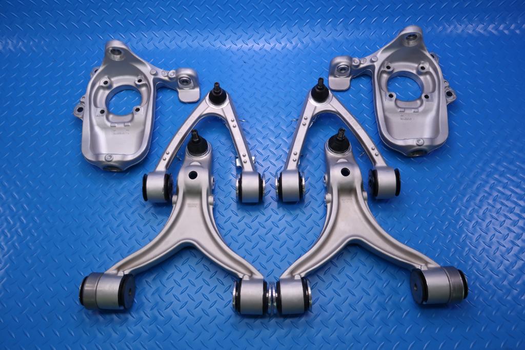 Maserati Quattroporte Granturismo left right suspension control arms spindles #13044