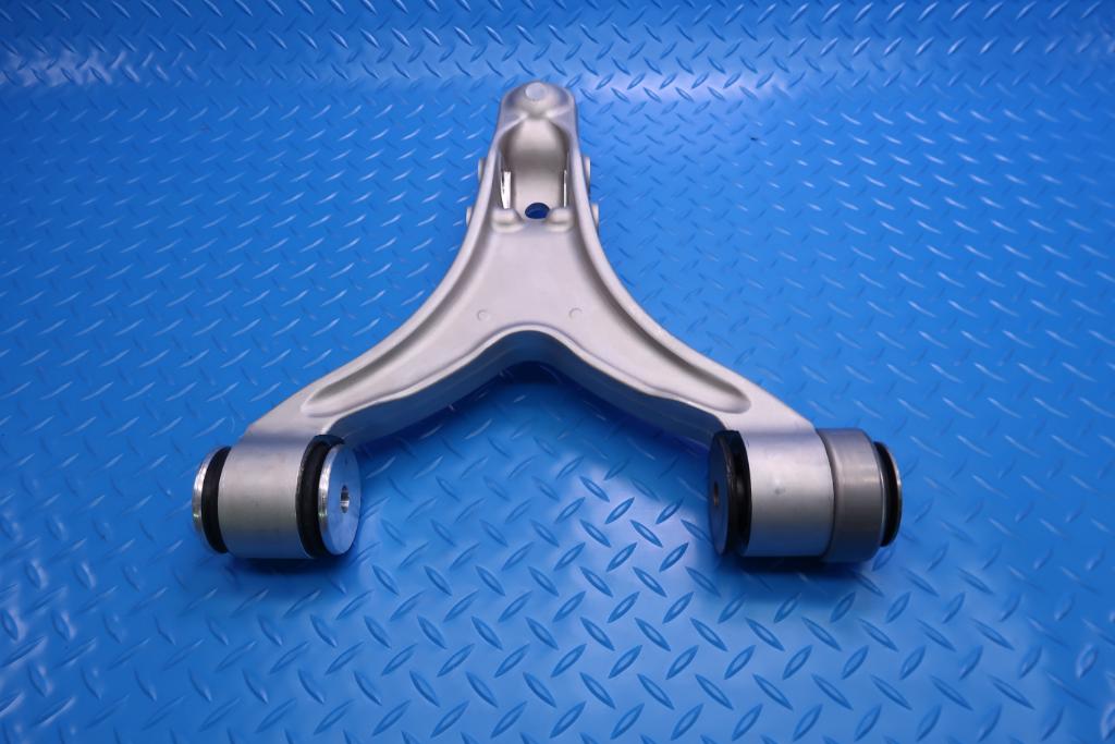 Maserati Quattroporte Granturismo left front lower suspension control arm #13047