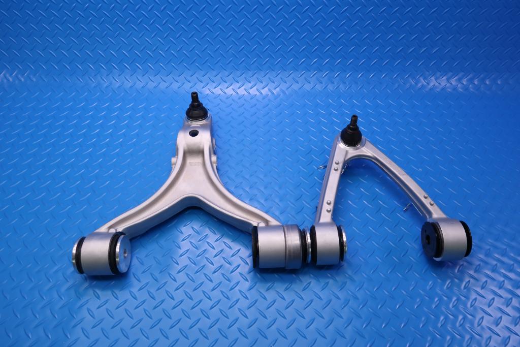 Maserati Quattroporte Granturismo right front suspension control arms #13050