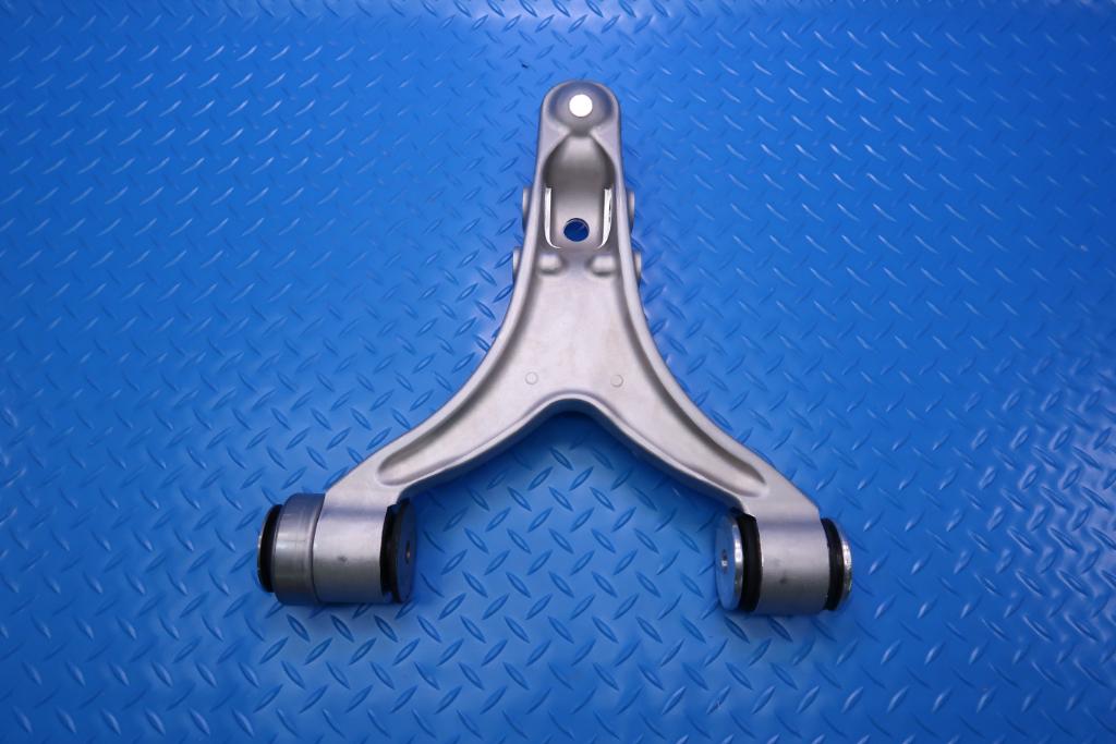 Maserati Quattroporte Granturismo right front lower suspension control arm #13051