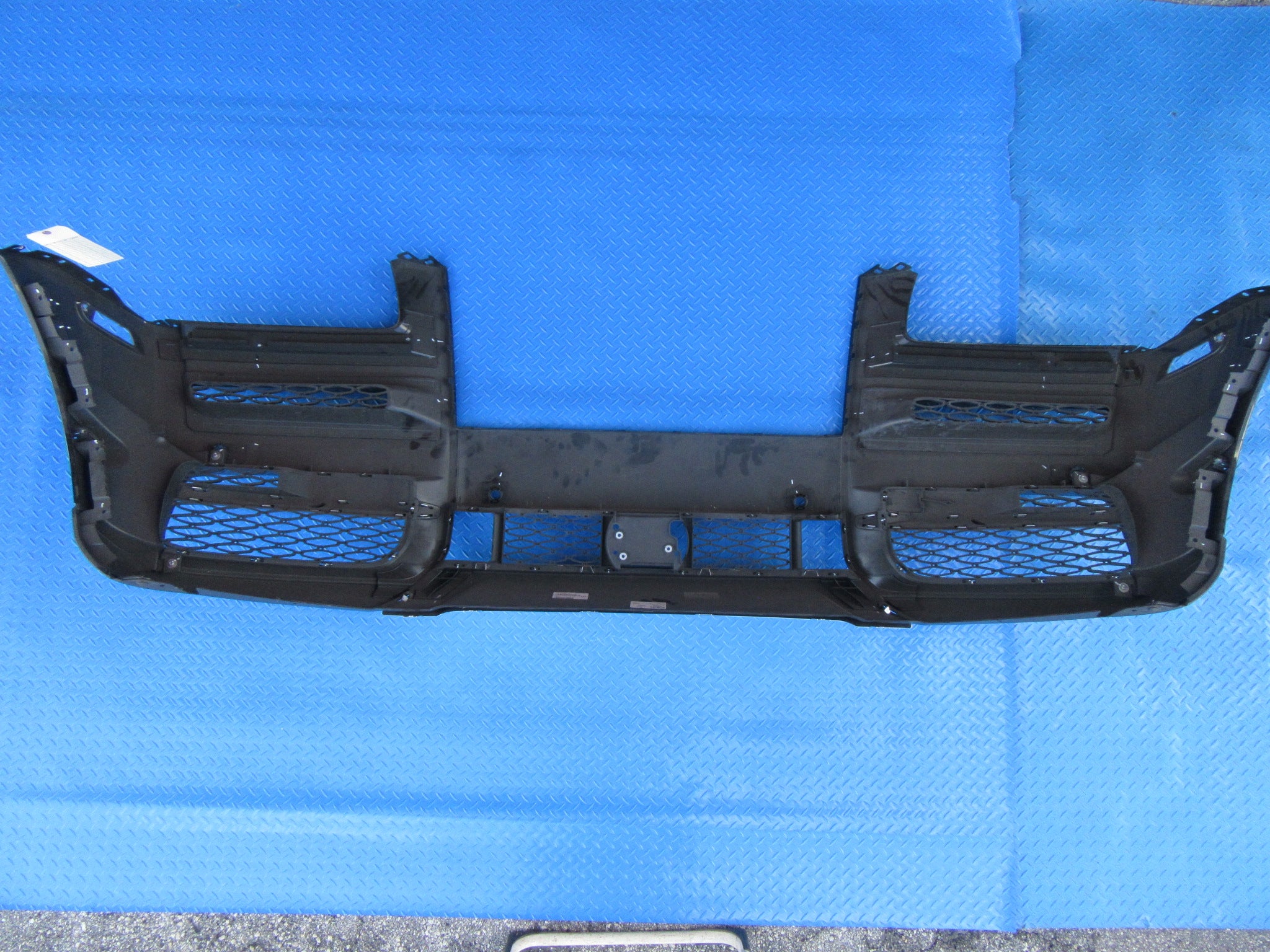 Rolls Royce Cullinan front bumper cover with grilles #4000