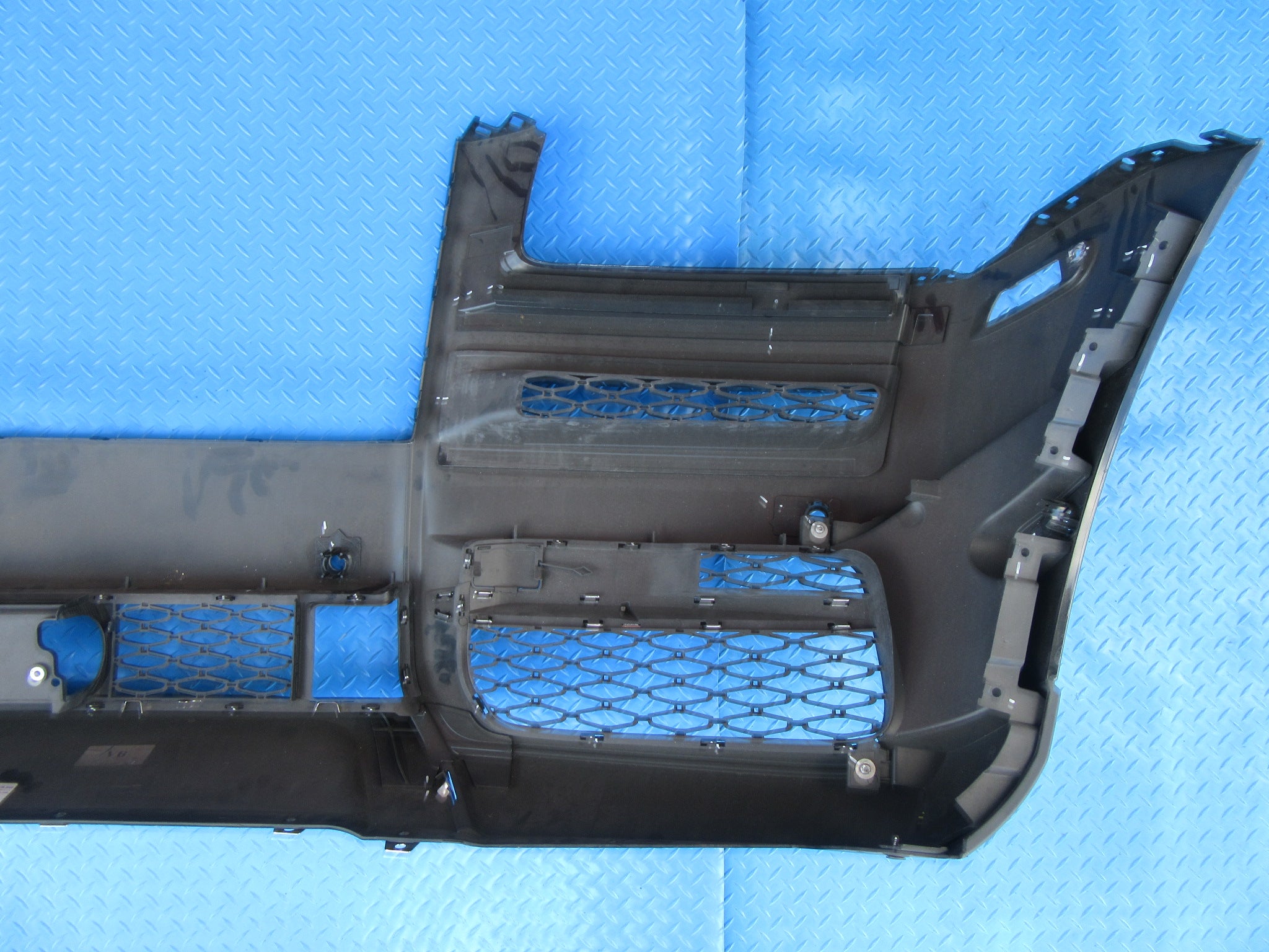 Rolls Royce Cullinan front bumper cover with grilles #4000