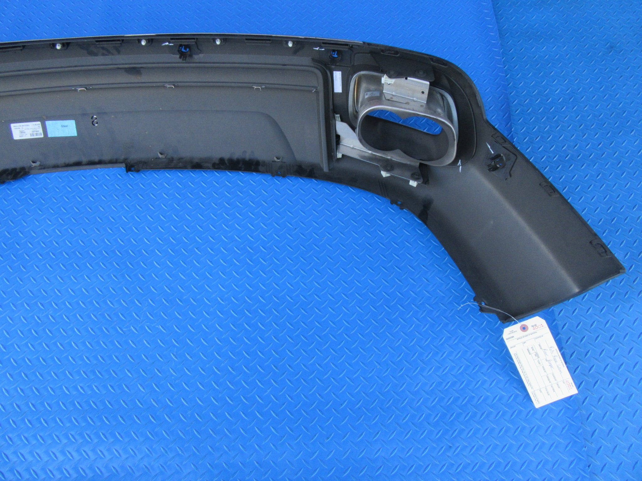 Rolls Royce Cullinan rear bumper cover with plate #4001