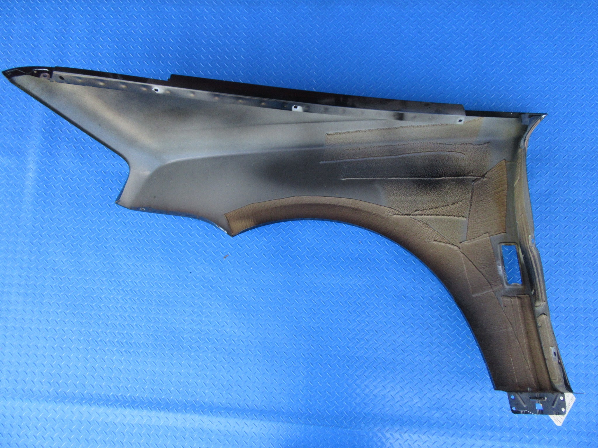 Rolls Royce Cullinan right fender #4002