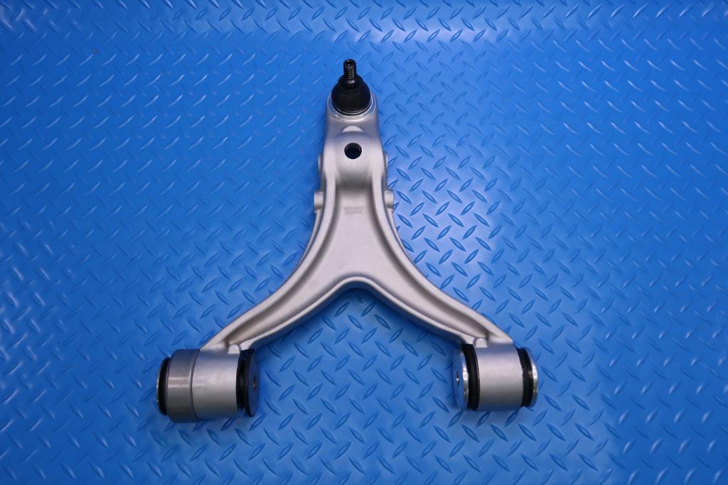 Maserati Quattroporte Granturismo left upper suspension control arms 2pcs #13057