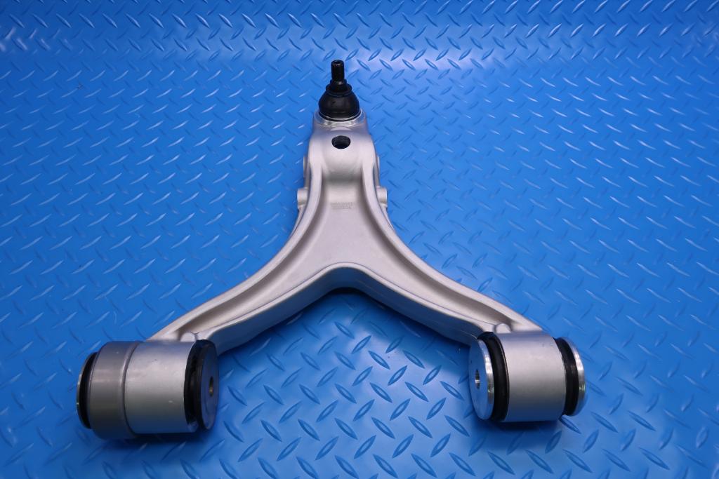 Maserati Quattroporte Granturismo left upper suspension control arms 2pcs #13057