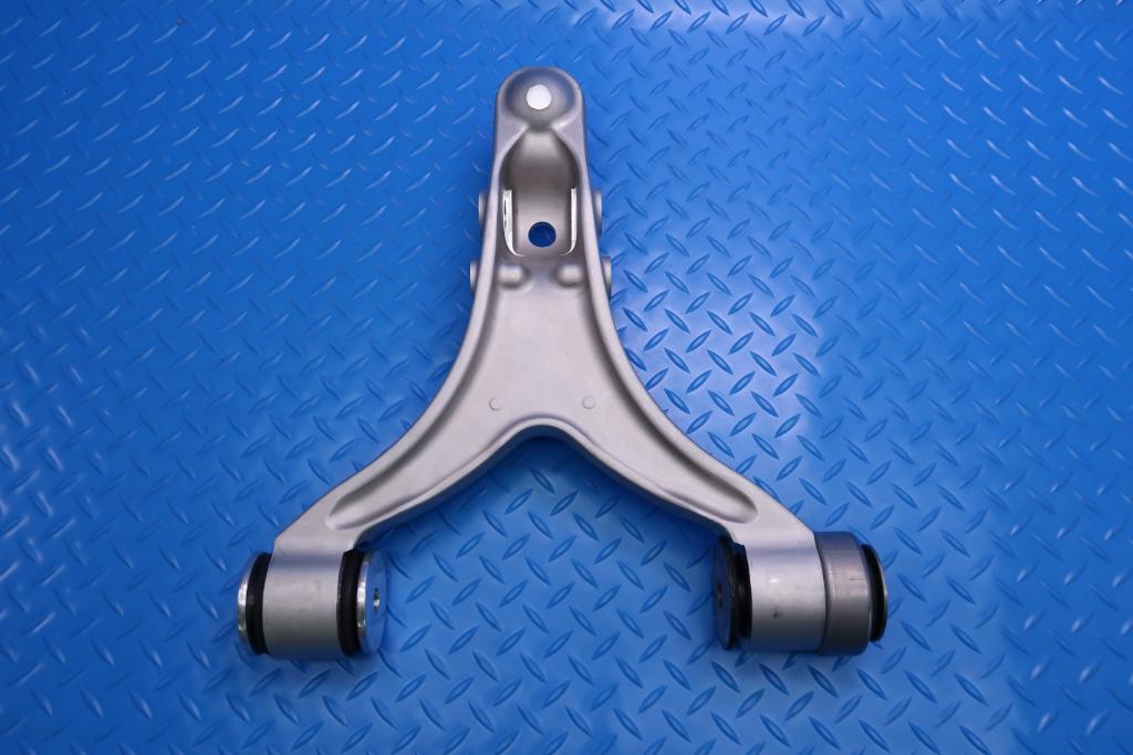 Maserati Quattroporte Granturismo left upper suspension control arms 2pcs #13057